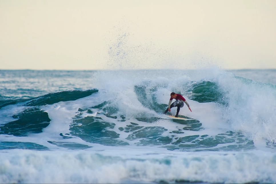 ACERO SURF ESKOLA - kitesurf in Ugeraga
