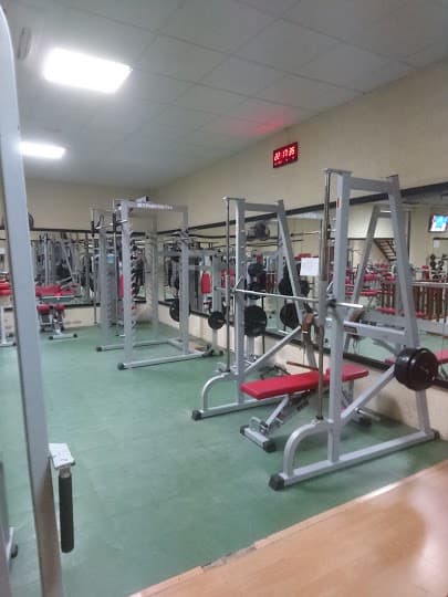 centro deportivo fitness - karate in Paradas