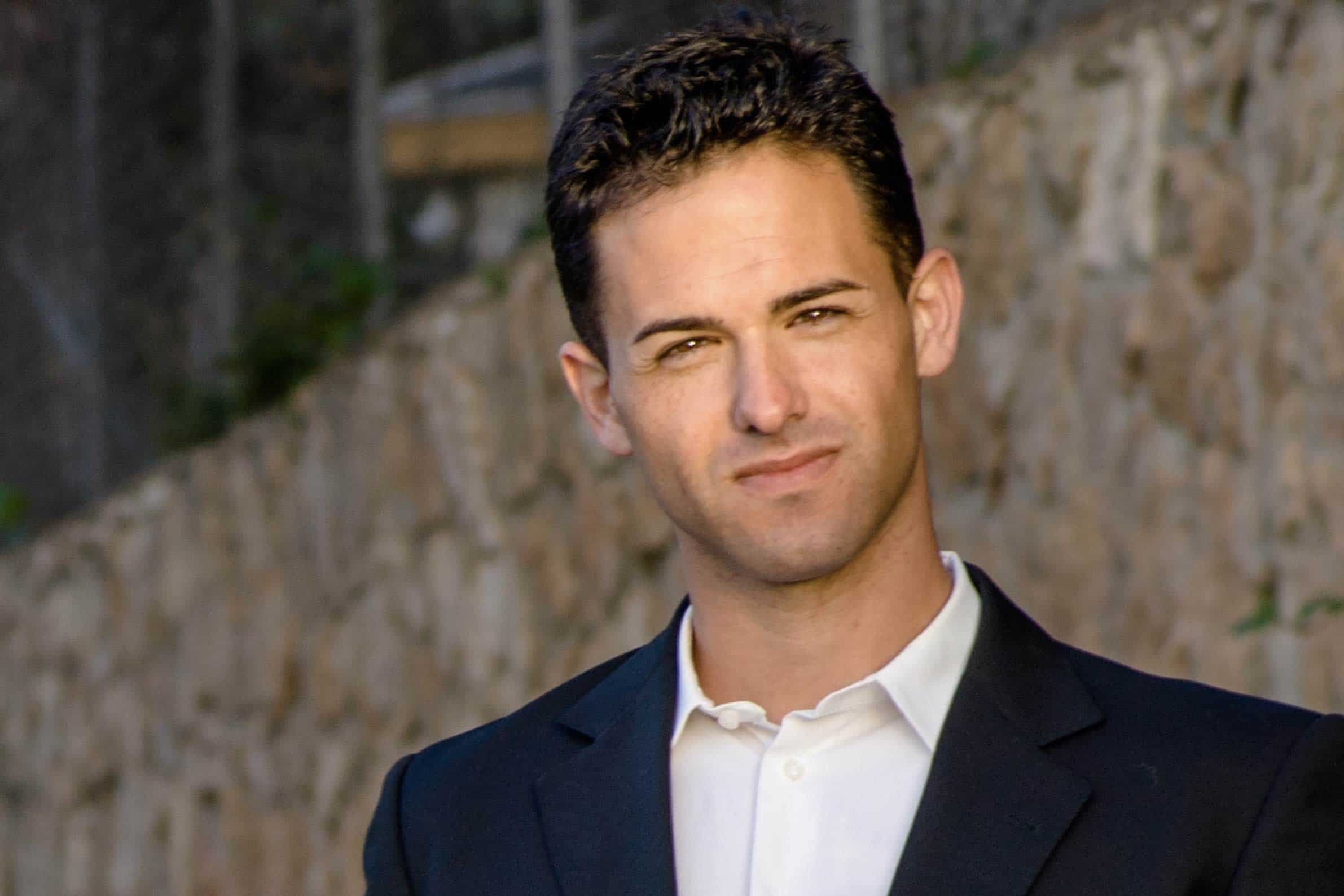 Juan Peris: Entrenador Personal y Fisioterapeuta. Experto en optimización de la salud y longevidad. - karate in La Nucia