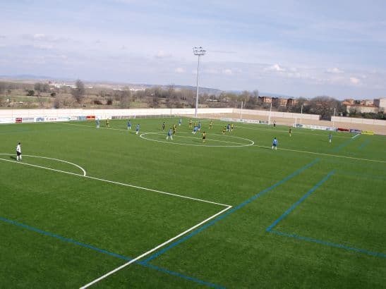 Campo de Futbol y Atletismo Municipal. Club de Futbol Cella - fútbol in Cella