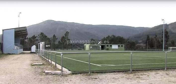 Campo Futbol Cadreche - fútbol in A Pobra do Caramiñal