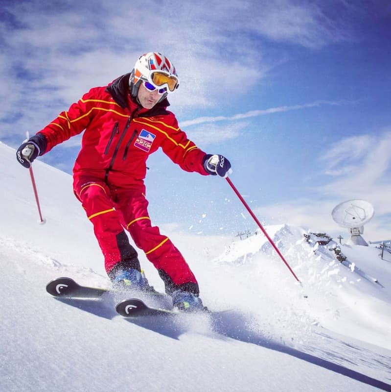 Escuela Oficial de Esqui - ski in Sierra Nevada