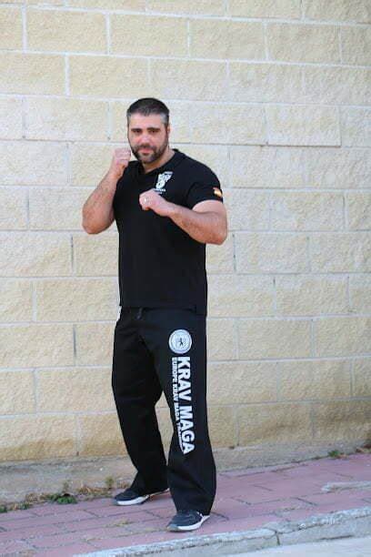 Academia de Autodefensa Krav Maga en Logroño - karate in Logroño