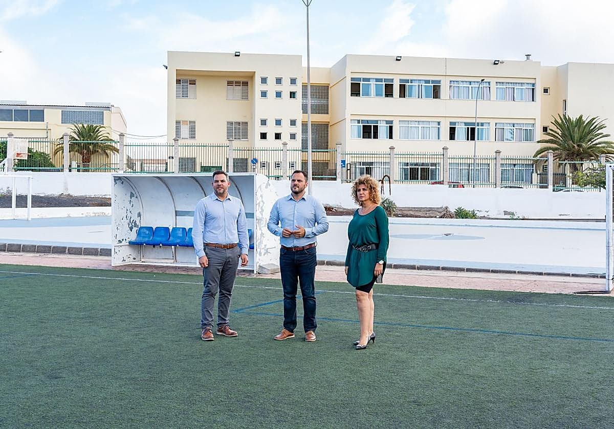Campo de Fútbol de San Francisco Javier (No dejamos jugar a nadie) - fútbol in Arrecife