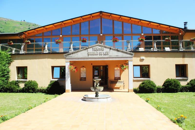 Termas Baronía de Les - natacion in Les
